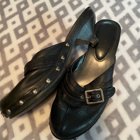 Vera Wang Shoes - Vera Wang Size 10 Black Mules. 1 inch heel. Very comfy. Dress up or down.